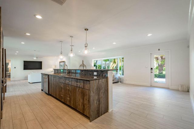 2401 NE 33RD Street, Lighthouse Point, FL 33064