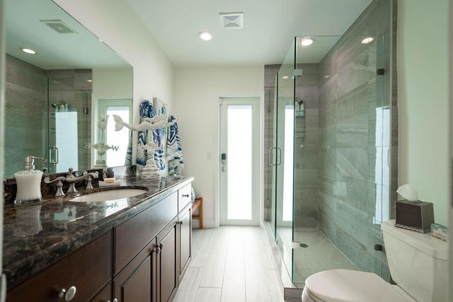 2401 NE 33RD Street, Lighthouse Point, FL 33064