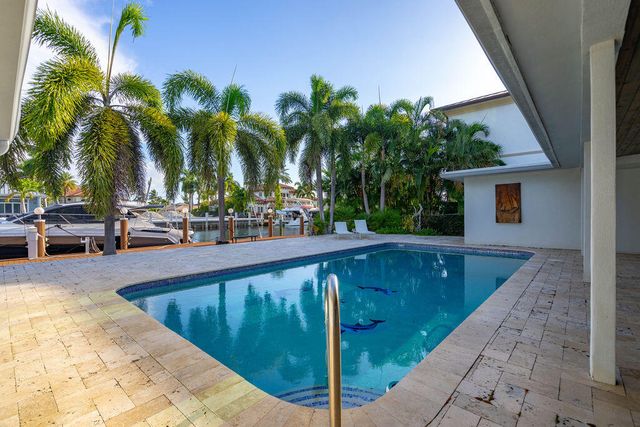 2401 NE 33RD Street, Lighthouse Point, FL 33064