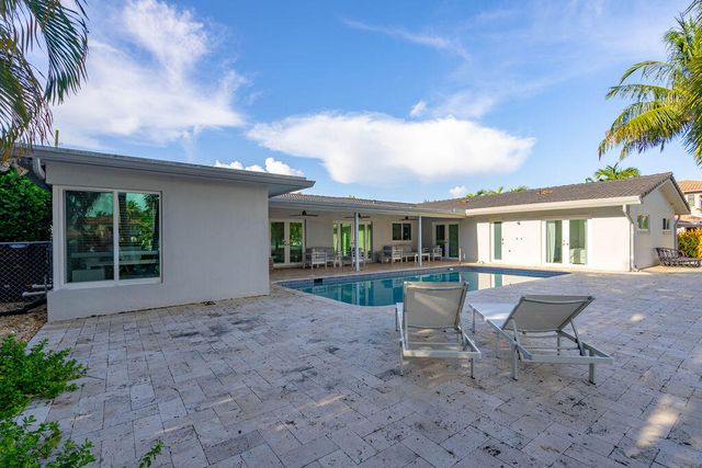 2401 NE 33RD Street, Lighthouse Point, FL 33064