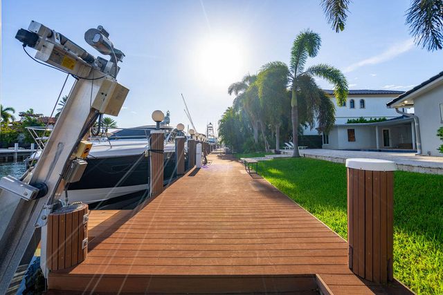 2401 NE 33RD Street, Lighthouse Point, FL 33064