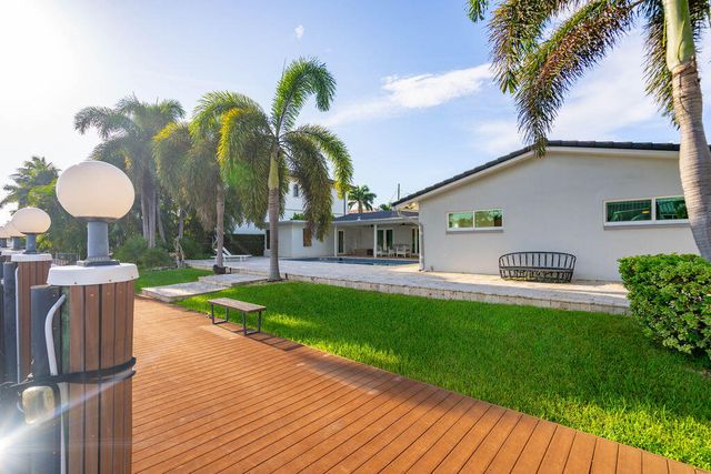 2401 NE 33RD Street, Lighthouse Point, FL 33064