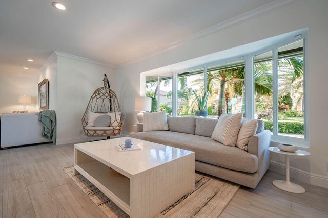 2401 NE 33RD Street, Lighthouse Point, FL 33064