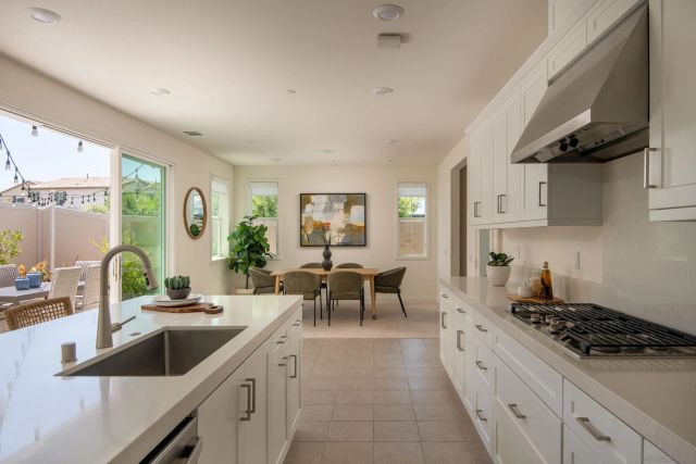 1860 Artemisia Ct, Carlsbad, CA 92011
