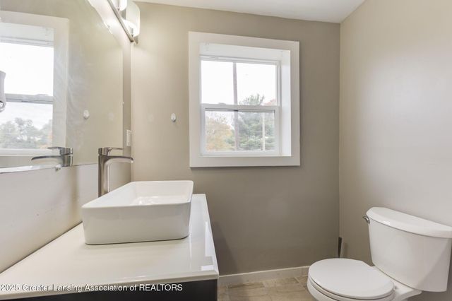 4628 Pleasant Grove Road, Lansing, MI 48910