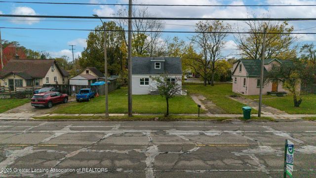 4628 Pleasant Grove Road, Lansing, MI 48910