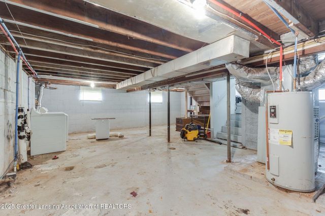 4628 Pleasant Grove Road, Lansing, MI 48910