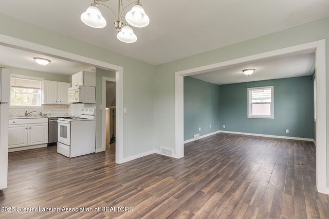 4628 Pleasant Grove Road, Lansing, MI 48910