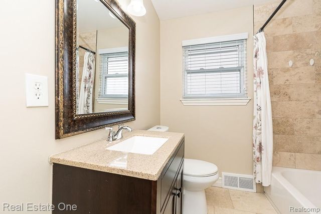 50709 Mile End Drive, Shelby Charter Township, MI 48317