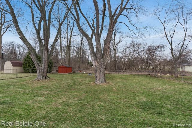 50709 Mile End Drive, Shelby Charter Township, MI 48317