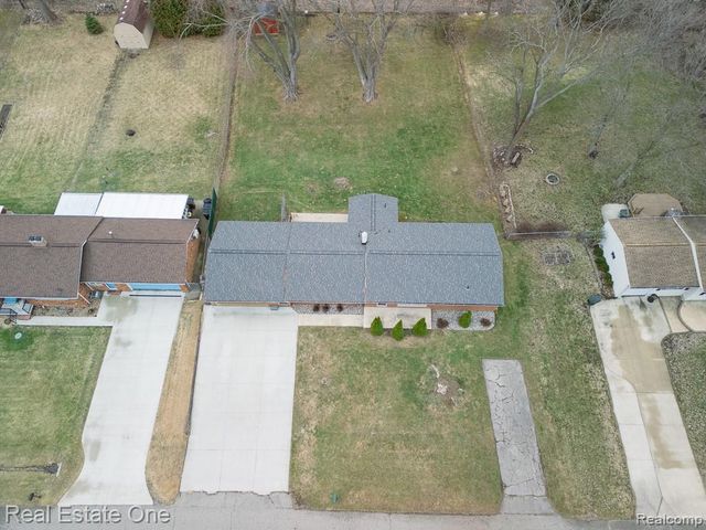 50709 Mile End Drive, Shelby Charter Township, MI 48317