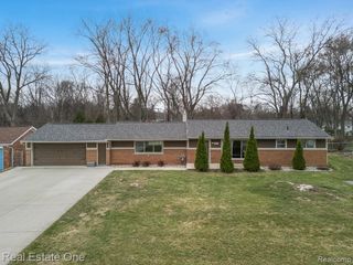 50709 Mile End Drive, Shelby Charter Township, MI 48317