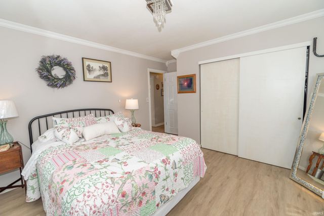 19675 Rolling Acres Drive, South Bend, IN 46614