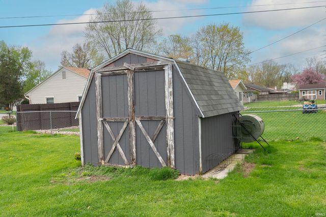 19675 Rolling Acres Drive, South Bend, IN 46614
