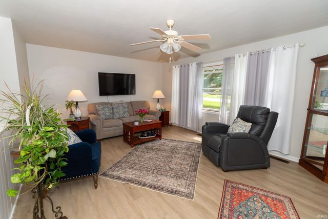 19675 Rolling Acres Drive, South Bend, IN 46614