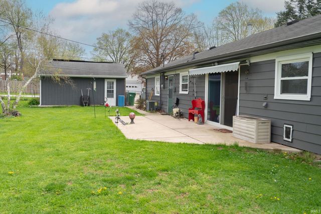 19675 Rolling Acres Drive, South Bend, IN 46614