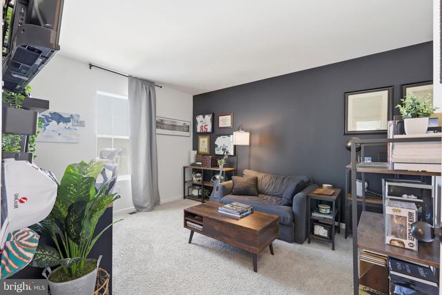 28 LACY LN, Coatesville, PA 19320