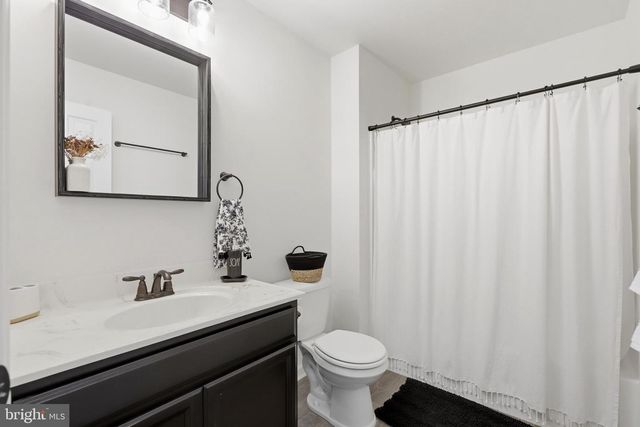 28 LACY LN, Coatesville, PA 19320