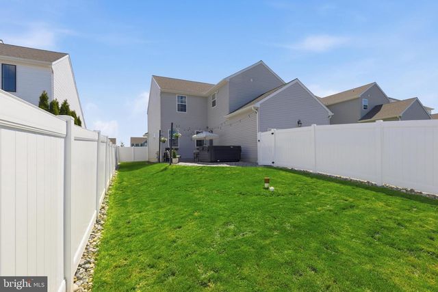 28 LACY LN, Coatesville, PA 19320