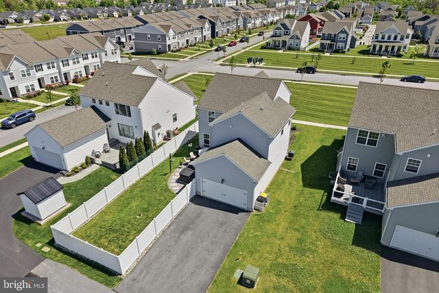 28 LACY LN, Coatesville, PA 19320