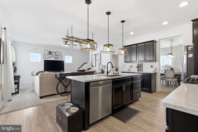 28 LACY LN, Coatesville, PA 19320