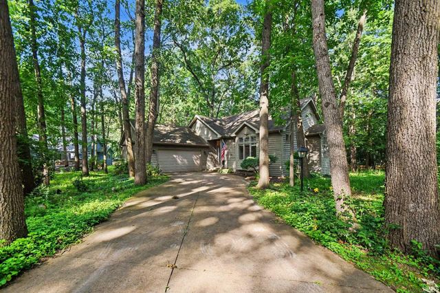 51171 Streamwood Drive, Granger, IN 46530