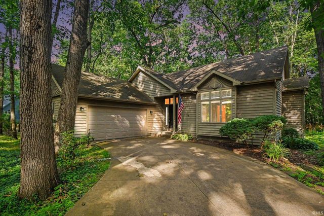 51171 Streamwood Drive, Granger, IN 46530