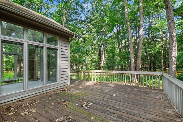 51171 Streamwood Drive, Granger, IN 46530