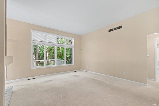 51171 Streamwood Drive, Granger, IN 46530