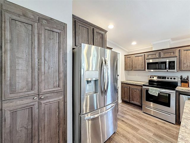 25454 SW 46TH AVENUE, Newberry, FL 32669