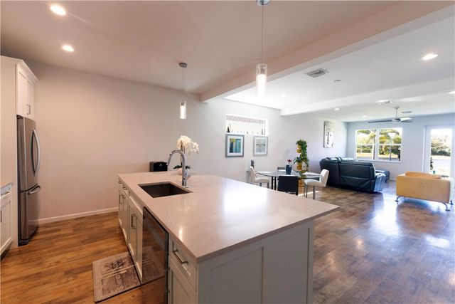 2172 Falls Manor, Vero Beach, FL 32967