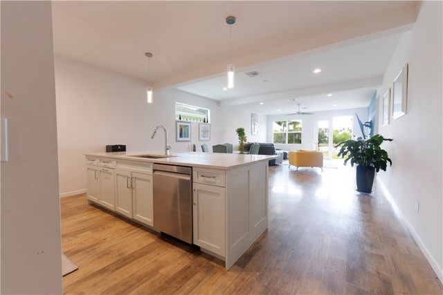 2172 Falls Manor, Vero Beach, FL 32967