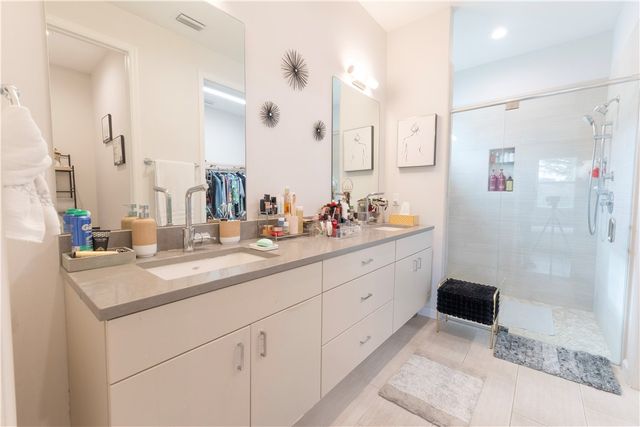 2172 Falls Manor, Vero Beach, FL 32967