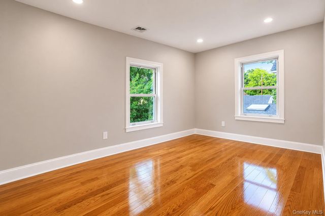 82 Vernon Avenue, East Norwich, NY 11732