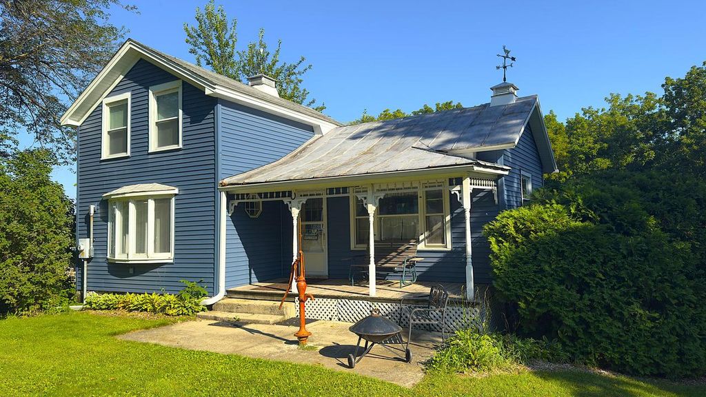 320 W 2nd STREET, Marquette, WI 53947