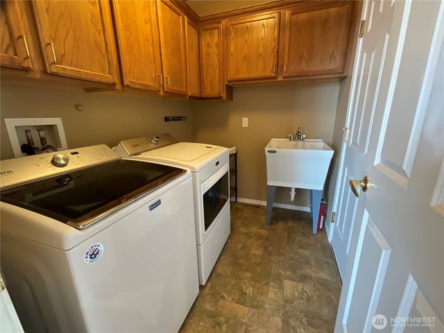 1382 NW Kathleen Drive, Oak Harbor, WA 98277