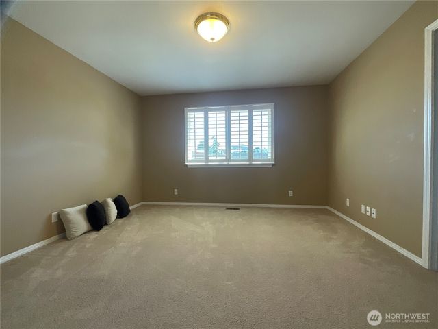 1382 NW Kathleen Drive, Oak Harbor, WA 98277