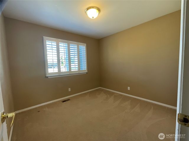 1382 NW Kathleen Drive, Oak Harbor, WA 98277