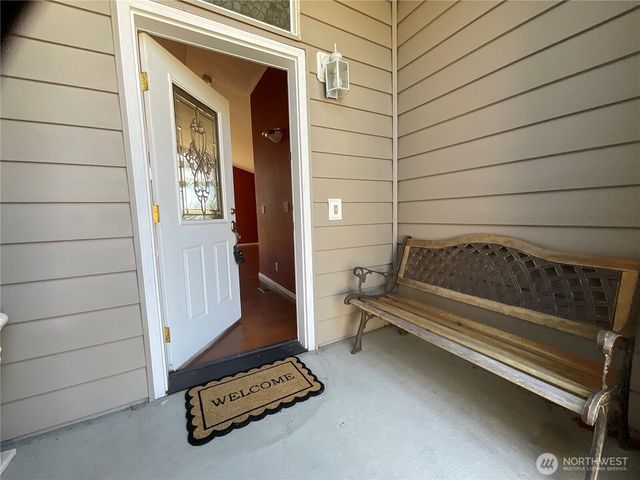 1382 NW Kathleen Drive, Oak Harbor, WA 98277
