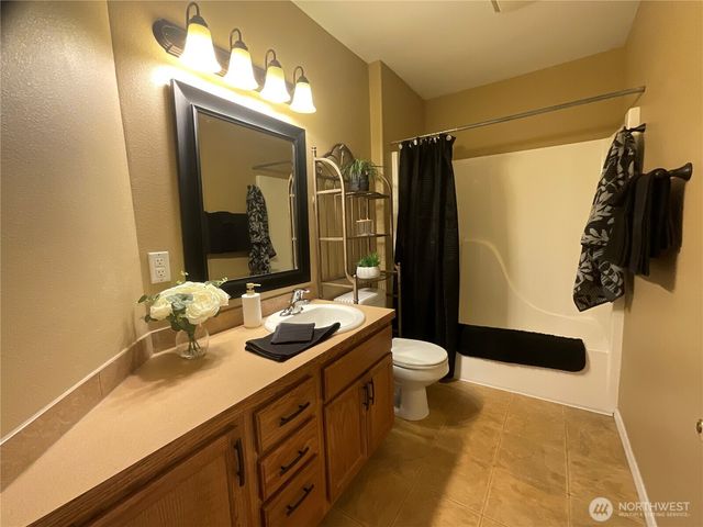 1382 NW Kathleen Drive, Oak Harbor, WA 98277