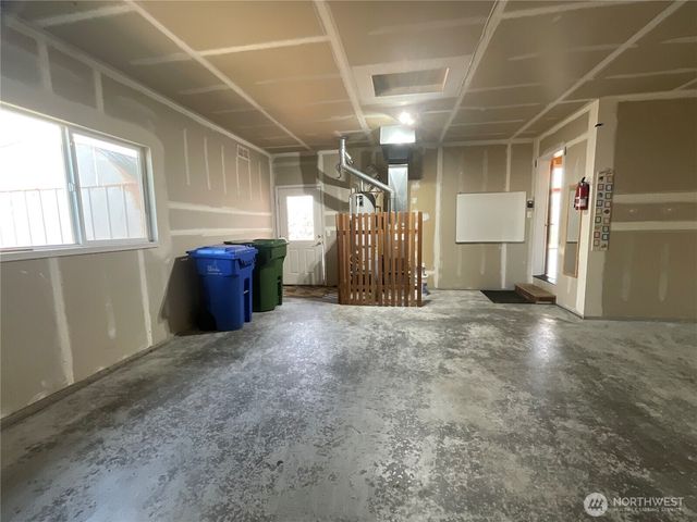1382 NW Kathleen Drive, Oak Harbor, WA 98277