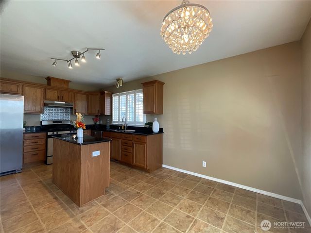 1382 NW Kathleen Drive, Oak Harbor, WA 98277