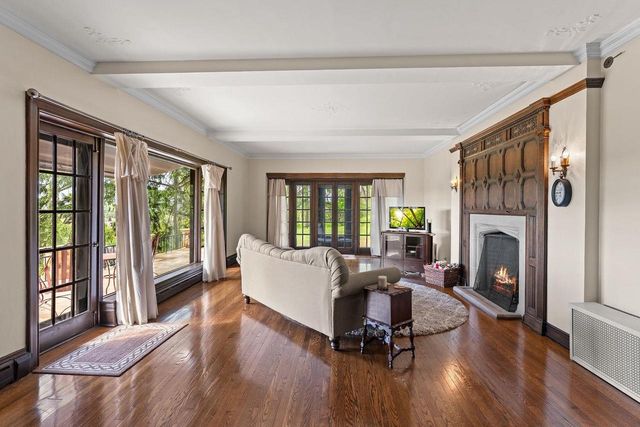 130 10th Avenue, Baraboo, WI 53913