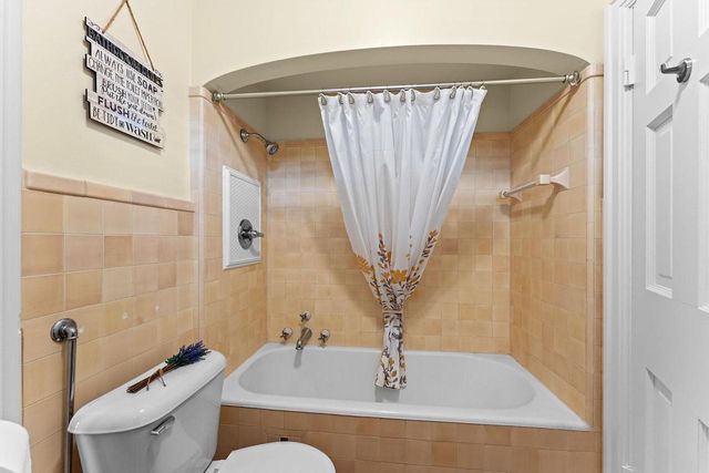 130 10th Avenue, Baraboo, WI 53913