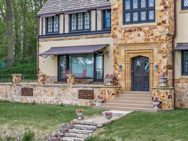 130 10th Avenue, Baraboo, WI 53913