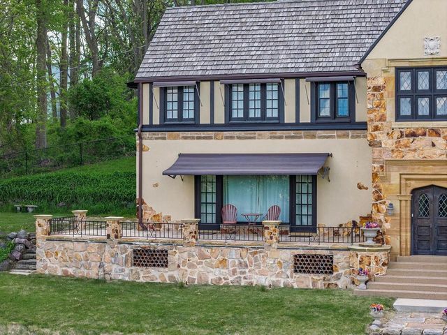 130 10th Avenue, Baraboo, WI 53913