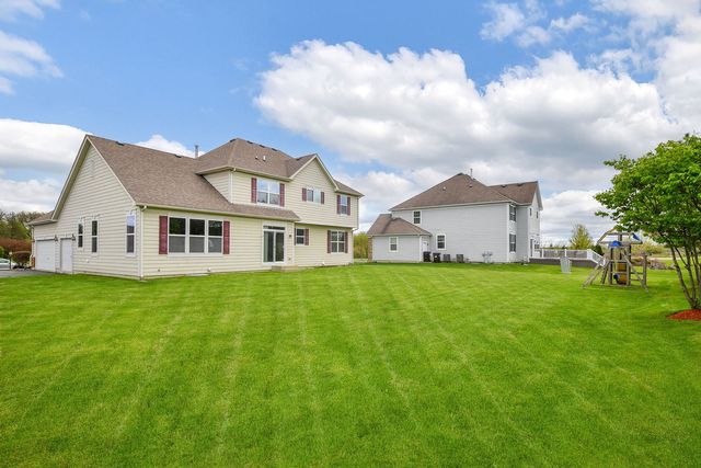 2393 Bryn Mawr Lane, Crystal Lake, IL 60014