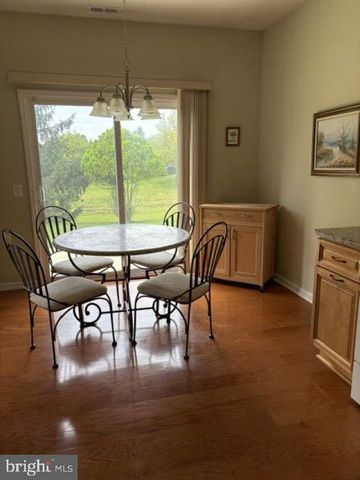 12 IRIS CT, Marlton, NJ 08053