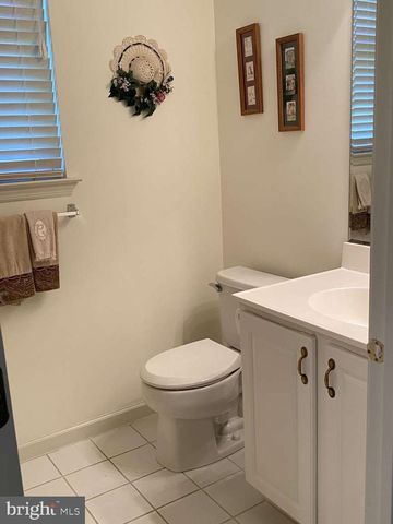 12 IRIS CT, Marlton, NJ 08053