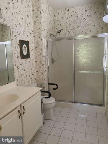 12 IRIS CT, Marlton, NJ 08053